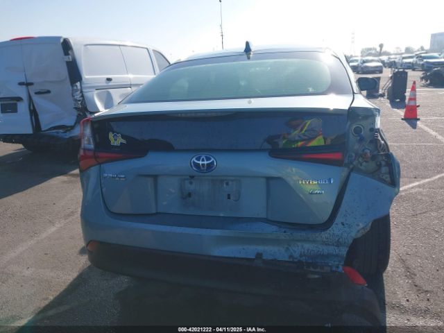 JTDKAMFU8N3188831 Toyota Prius L