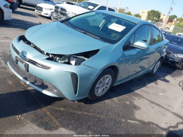 JTDKAMFU8N3188831 Toyota Prius L
