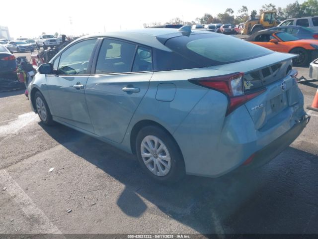 JTDKAMFU8N3188831 Toyota Prius L