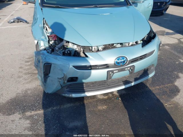 JTDKAMFU8N3188831 Toyota Prius L