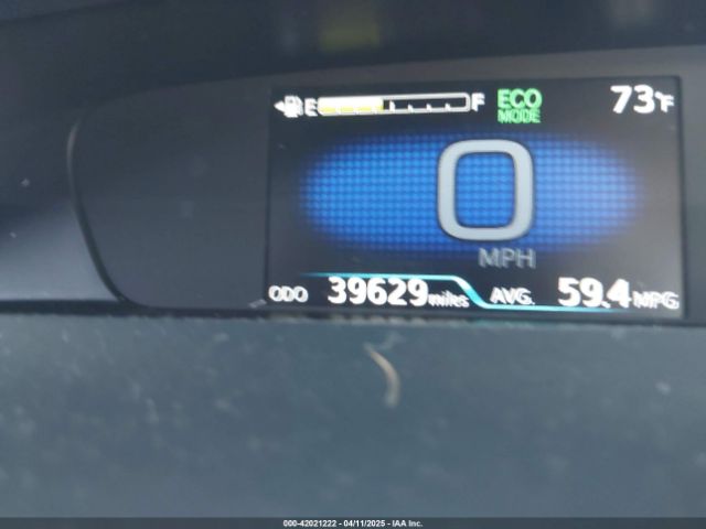 JTDKAMFU8N3188831 Toyota Prius L