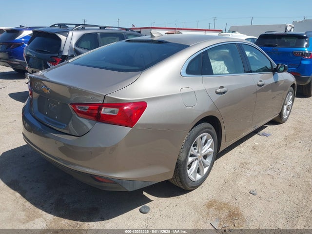 1G1ZD5ST7SF117955 Chevrolet Malibu Fwd 1lt