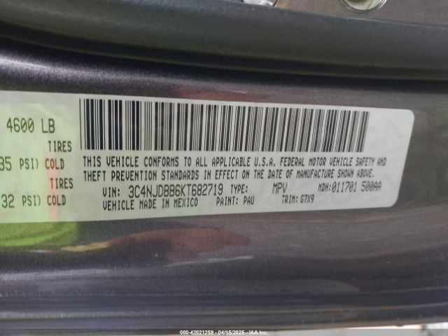 3C4NJDBB6KT682719 Jeep Compass Latitude 4x4