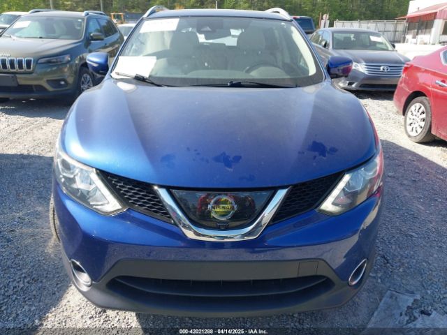 JN1BJ1CR3HW108985 Nissan Rogue Sport Sl