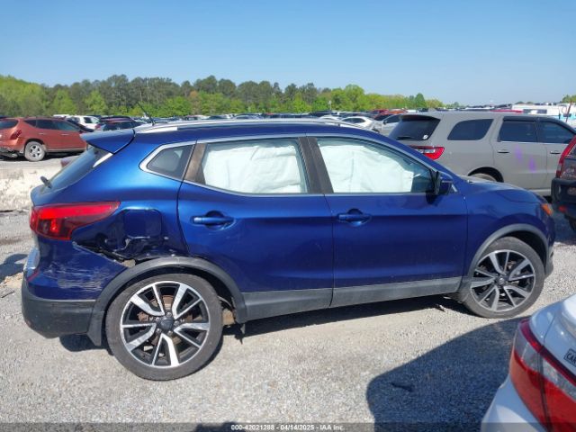 JN1BJ1CR3HW108985 Nissan Rogue Sport Sl