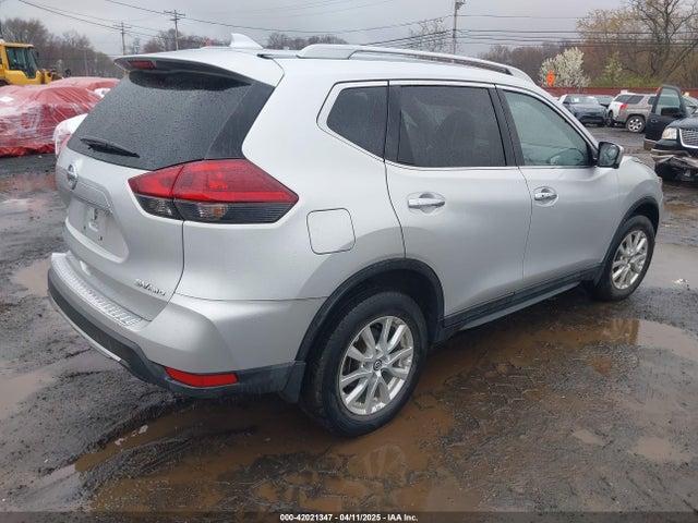 5N1AT2MVXJC800314 Nissan ROGUE SV