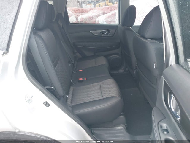 5N1AT2MVXJC800314 Nissan ROGUE SV