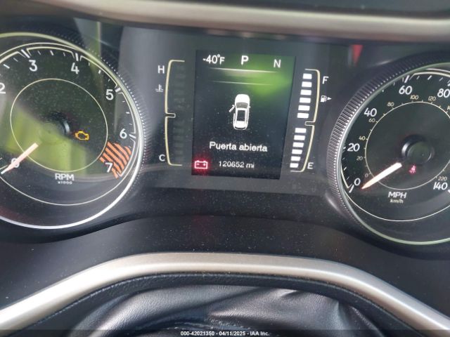 1C4PJMCB5EW146365 Jeep Cherokee Latitude