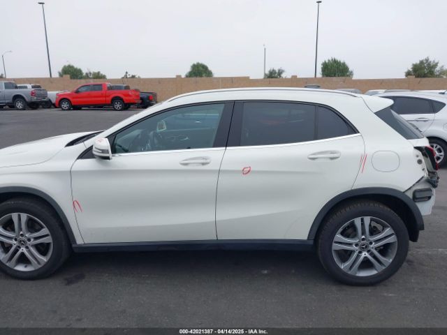 WDCTG4EB7JJ472597 Mercedes-Benz GLA 250