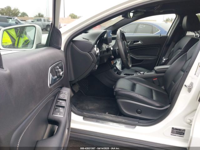 WDCTG4EB7JJ472597 Mercedes-Benz GLA 250
