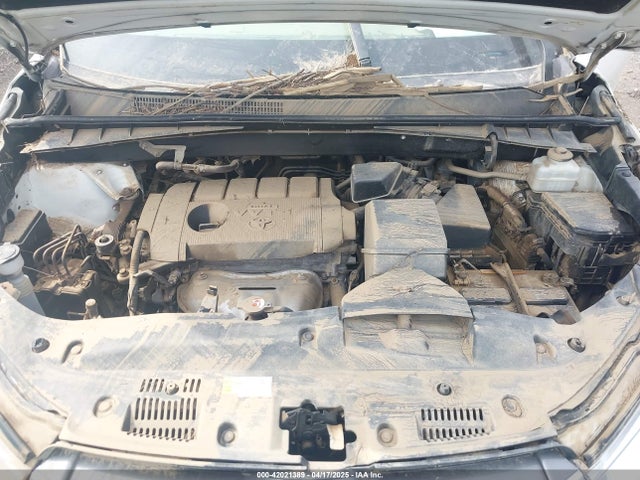 5TDZARFH3KS057864 Toyota Highlander Le