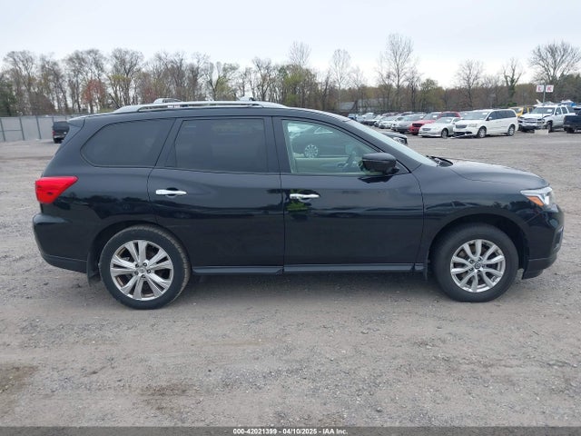 5N1DR2MM2JC651738 Nissan Pathfinder Sl