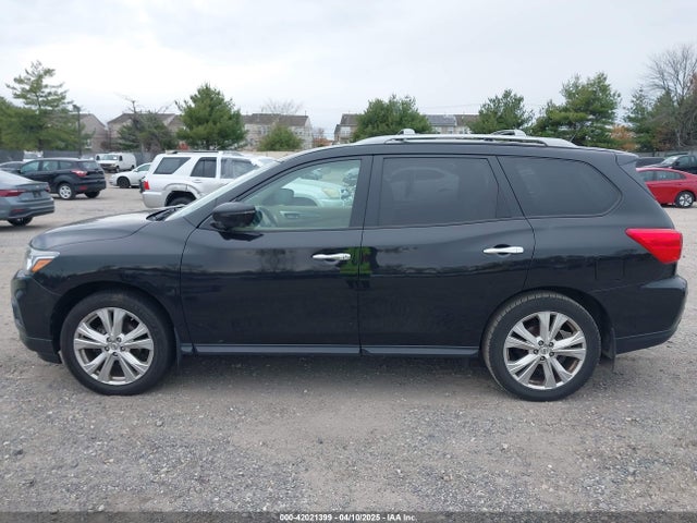 5N1DR2MM2JC651738 Nissan Pathfinder Sl
