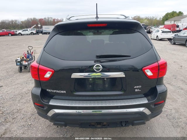 5N1DR2MM2JC651738 Nissan Pathfinder Sl