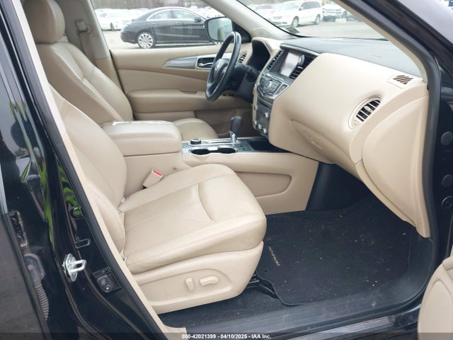 5N1DR2MM2JC651738 Nissan Pathfinder Sl