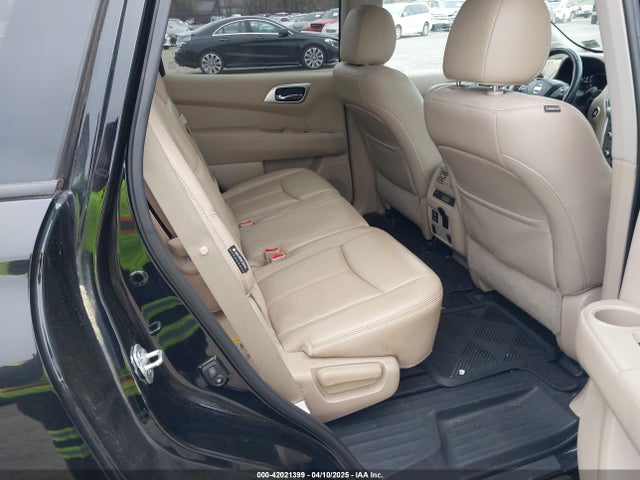 5N1DR2MM2JC651738 Nissan Pathfinder Sl