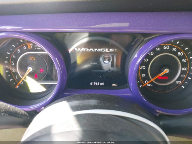 1C4HJXDG8JW167060 Jeep Wrangler Unlimited Sport S 4x4