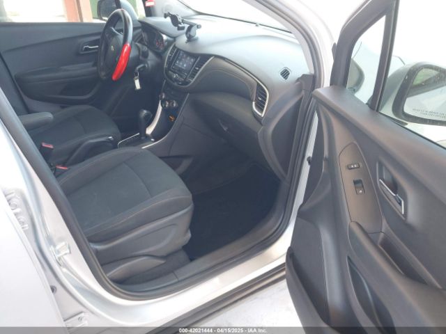 3GNCJKSB6LL213456 Chevrolet Trax Fwd Ls