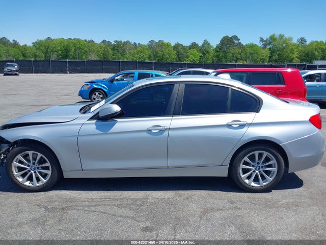 BMW 320i Xdrive 2016 WBA8E5G57GNT41733 Image 15