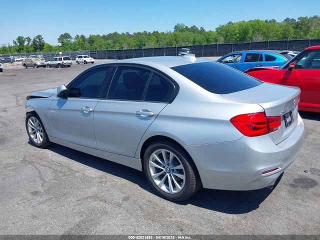 BMW 320i Xdrive 2016 WBA8E5G57GNT41733 Image 3