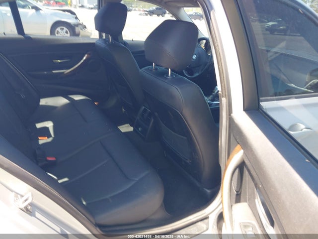 BMW 320i Xdrive 2016 WBA8E5G57GNT41733 Image 8