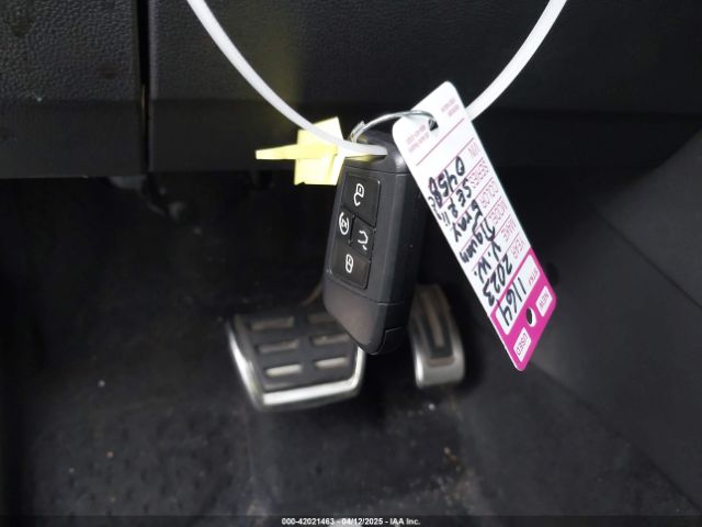 3VVCB7AX8PM040458 Volkswagen Tiguan 2.0t Se R-line Black