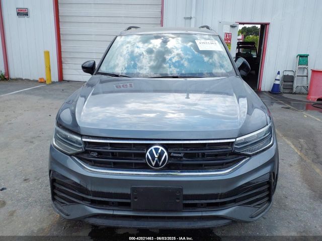 3VVCB7AX8PM040458 Volkswagen Tiguan 2.0t Se R-line Black