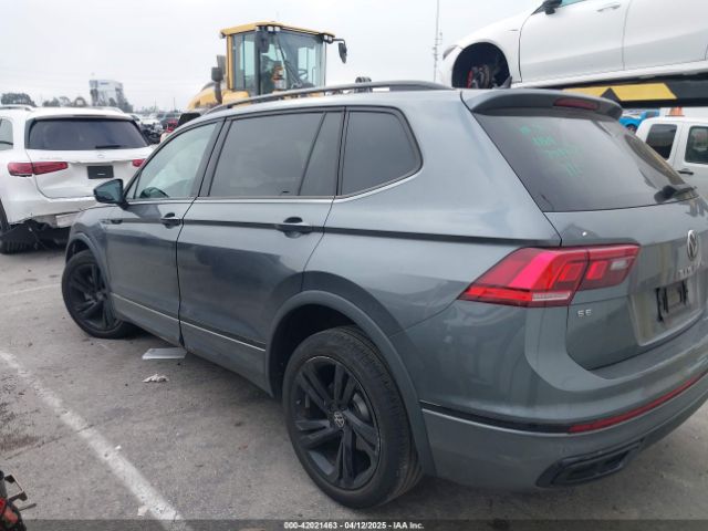 3VVCB7AX8PM040458 Volkswagen Tiguan 2.0t Se R-line Black