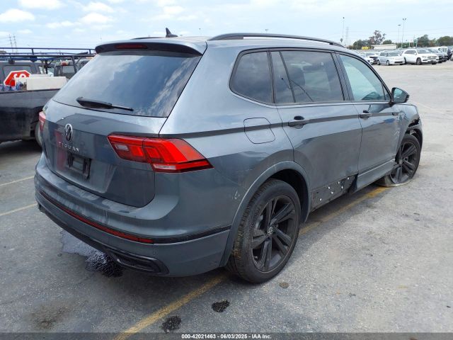 3VVCB7AX8PM040458 Volkswagen Tiguan 2.0t Se R-line Black