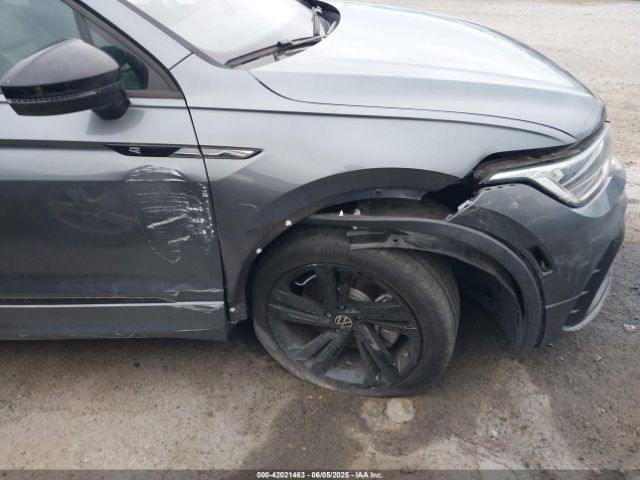 3VVCB7AX8PM040458 Volkswagen Tiguan 2.0t Se R-line Black