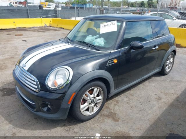 2011 MINI COOPER WMWSU3C57BT182560 Photo 1