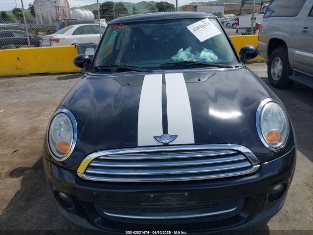2011 MINI COOPER WMWSU3C57BT182560 Photo 5