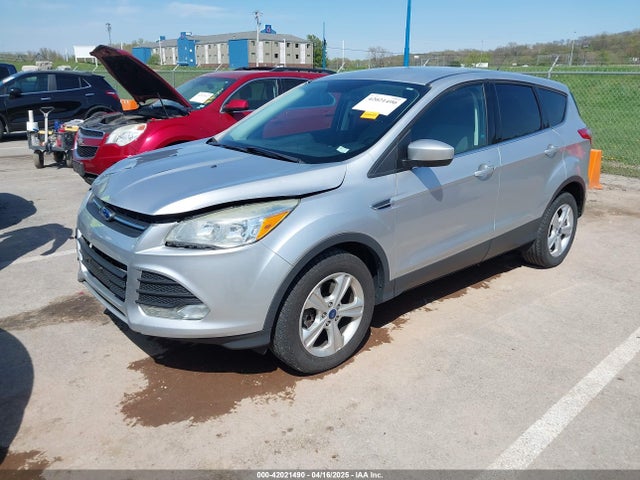 1FMCU9G98GUA10333 Ford ESCAPE SE