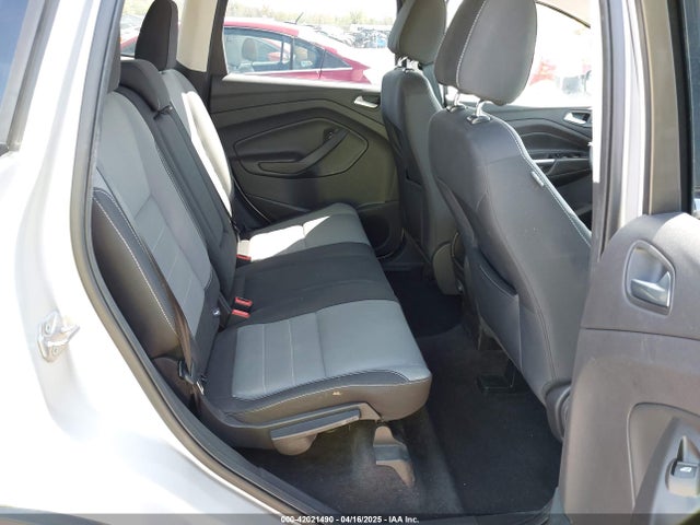 1FMCU9G98GUA10333 Ford ESCAPE SE