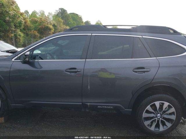 4S4BTANC9R3135719 Subaru Outback Limited