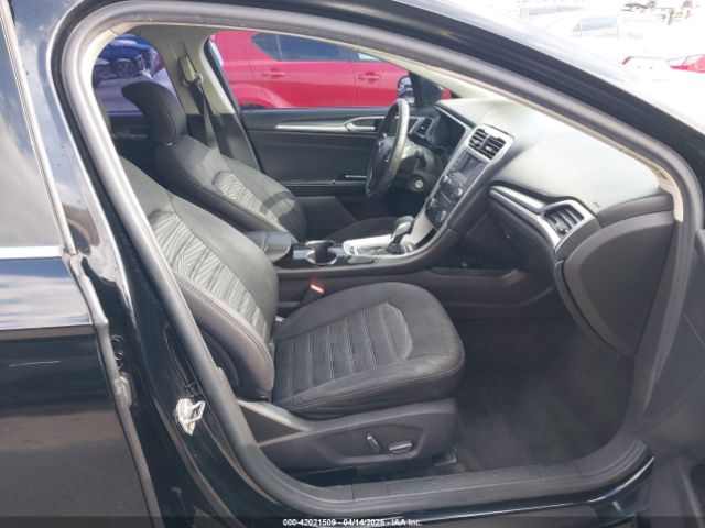 3FA6P0H72GR331685 Ford FUSION SE