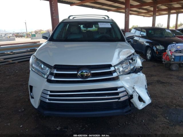 5TDKZRFH0JS549924 Toyota Highlander Xle