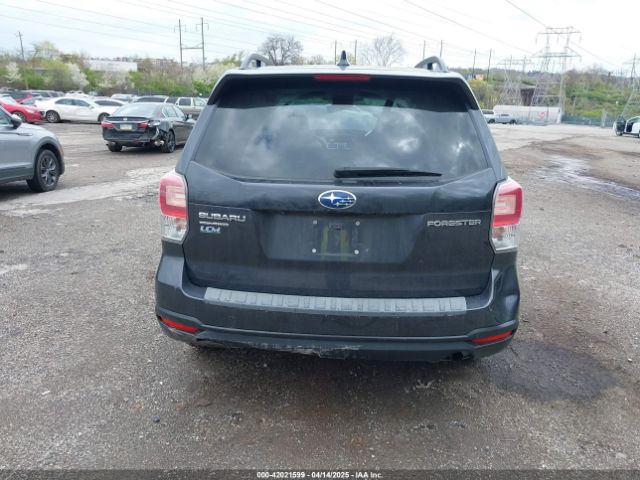 JF2SJAEC7JH574341 Subaru Forester 2.5i Premium
