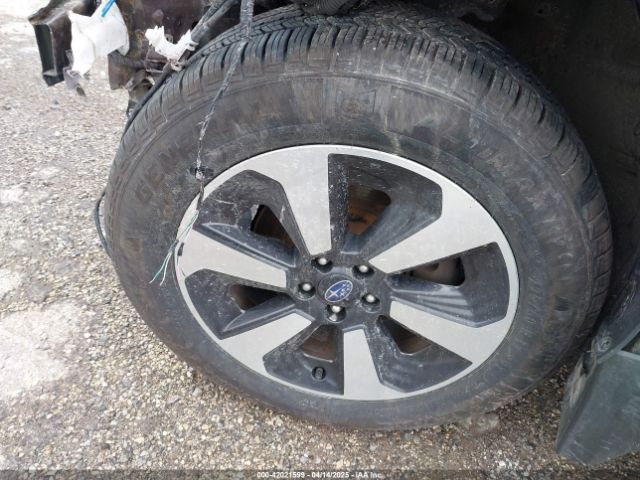 JF2SJAEC7JH574341 Subaru Forester 2.5i Premium