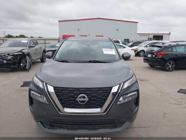 5N1BT3BB8NC695197 Nissan Rogue Sv Intelligent Awd