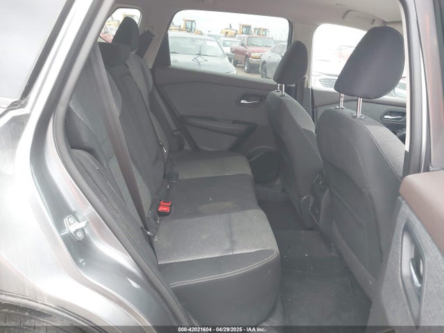 5N1BT3BB8NC695197 Nissan Rogue Sv Intelligent Awd