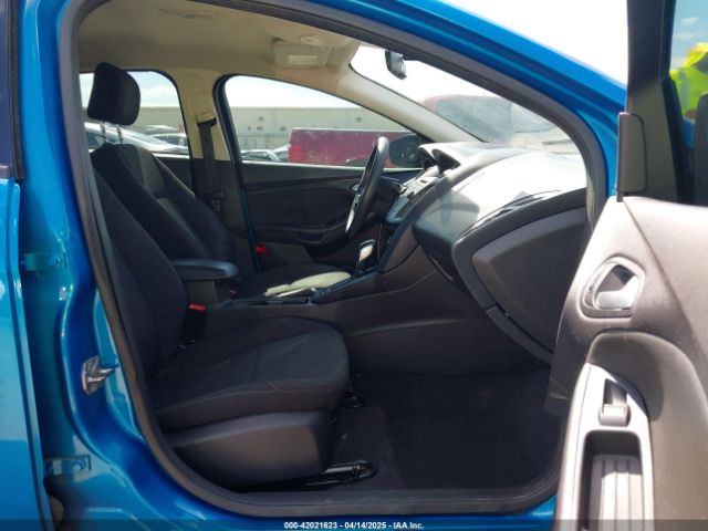 1FADP3F21FL379837 Ford FOCUS SE