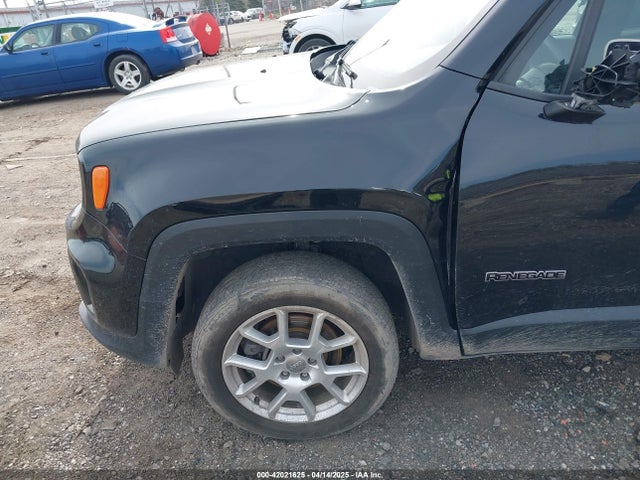 ZACNJBBB2KPK15600 Jeep Renegade Latitude 4x4