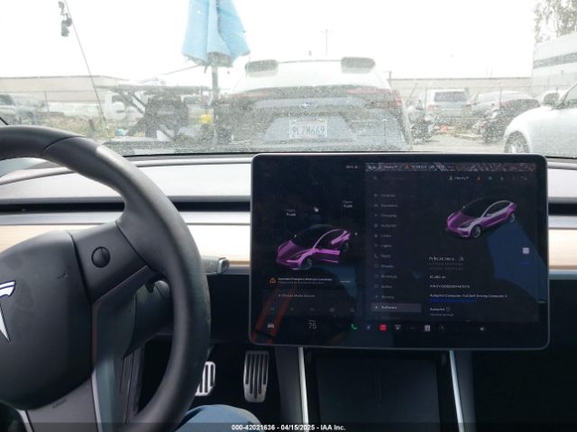 5YJ3E1EB3KF437073 Tesla MODEL 3