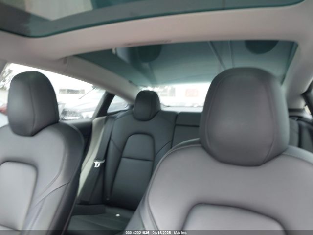 5YJ3E1EB3KF437073 Tesla MODEL 3
