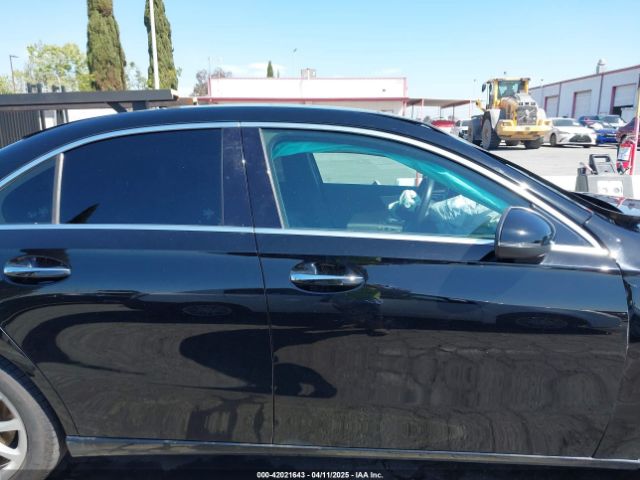 WDD3G4EB5KW025296 Mercedes-Benz A 220