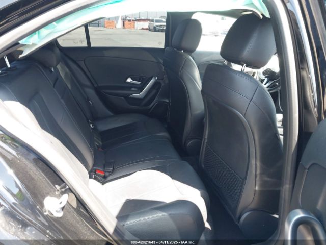 WDD3G4EB5KW025296 Mercedes-Benz A 220