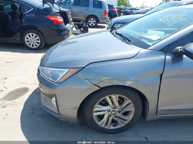 5NPD84LF9KH471782 Hyundai ELANTRA SEL