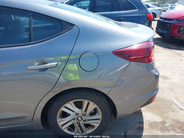 5NPD84LF9KH471782 Hyundai ELANTRA SEL