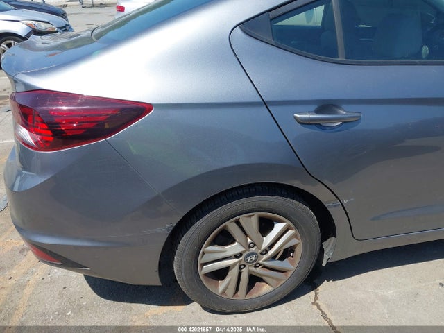 5NPD84LF9KH471782 Hyundai ELANTRA SEL